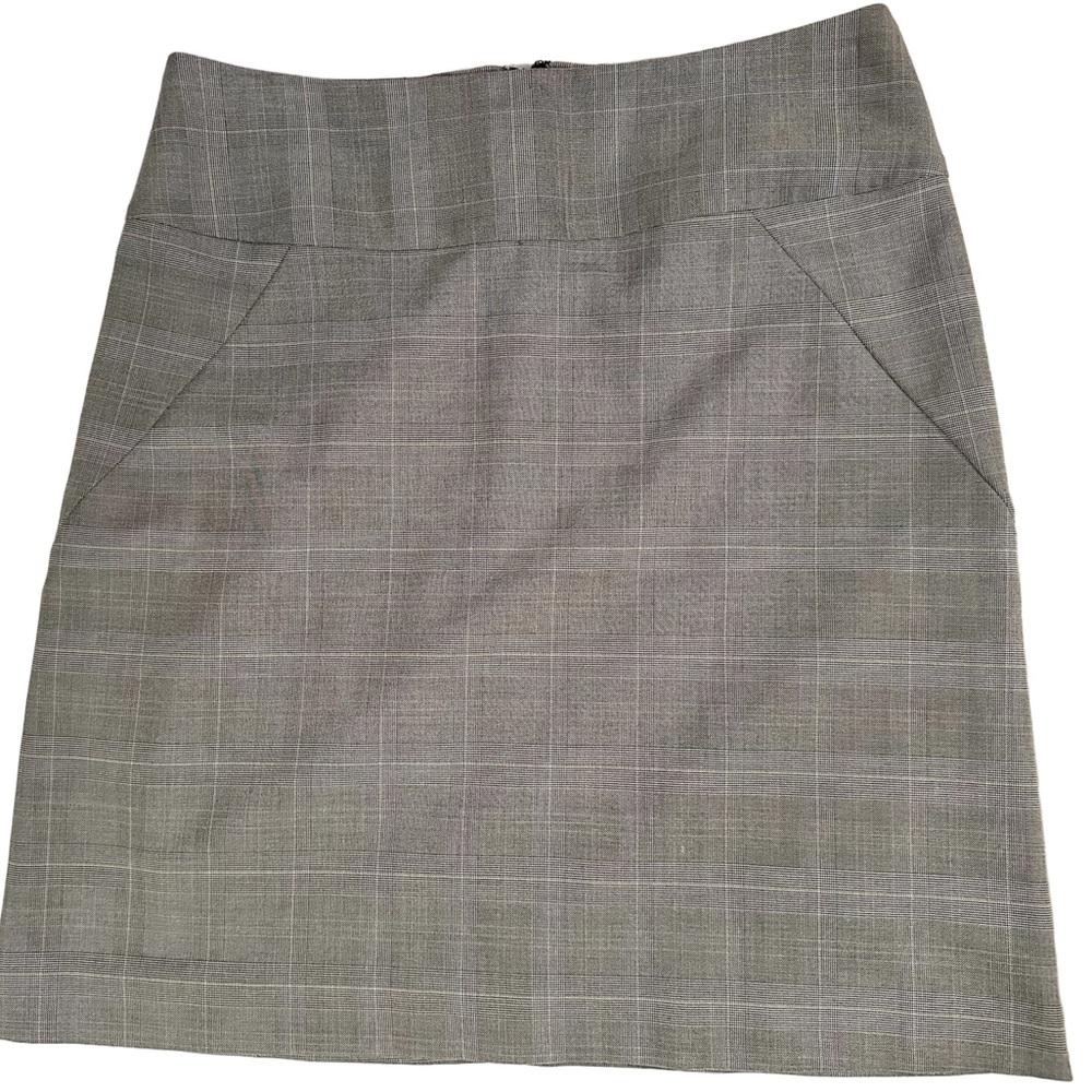 Banana Republic Sz 4 A-Line Gray Plaid Mini Skirt